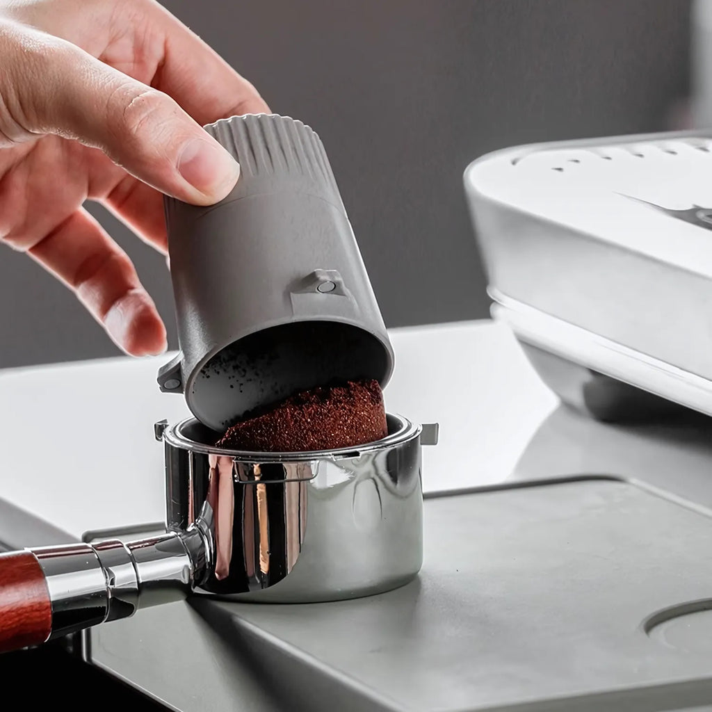 Magnetic Coffee Dosing Cup