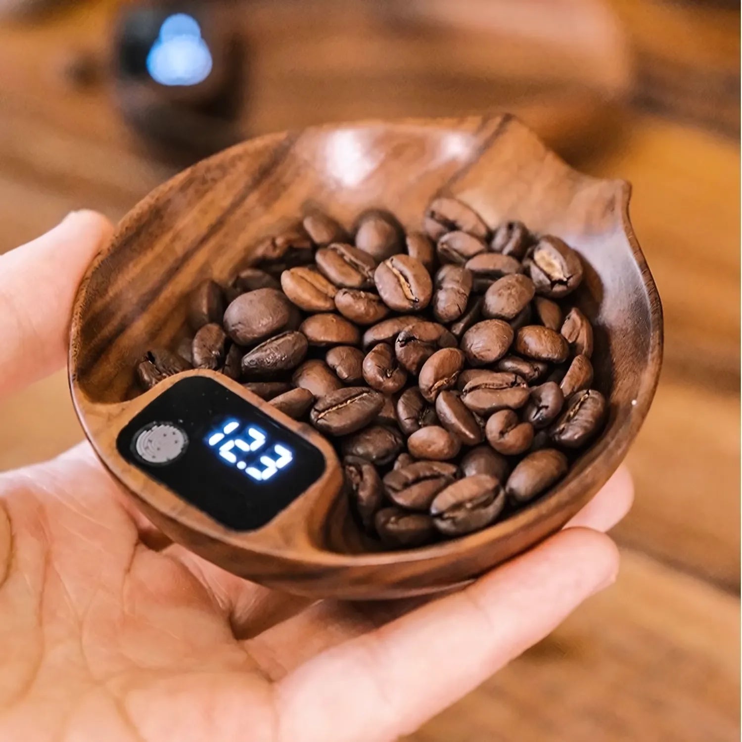 Smart 2-in-1 Coffee Bean Tray Scale – Walnut Fingerprint Touch Digital Weighing Tool
